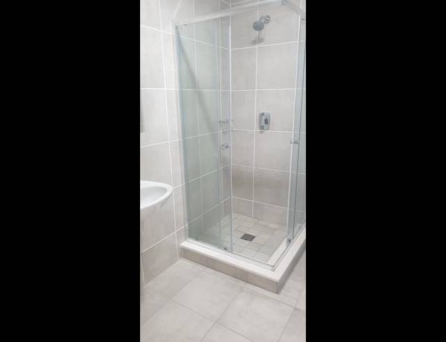 1 BEDROOM PROPERTY TO RENT IN GREENBAY ECO ESTATE